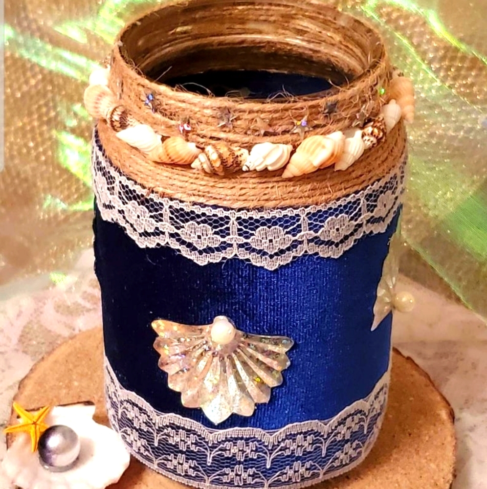 Decorative jar